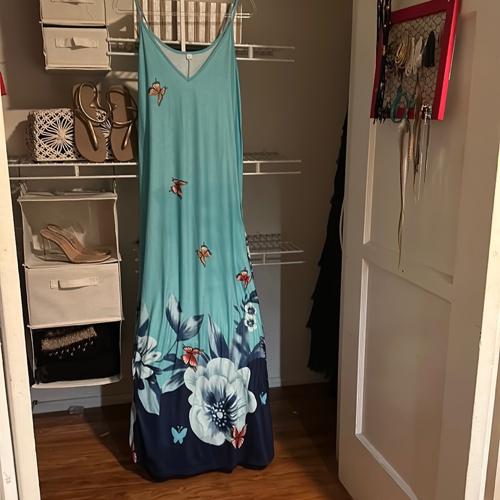 Never worn, LG, soft stretchy fabric